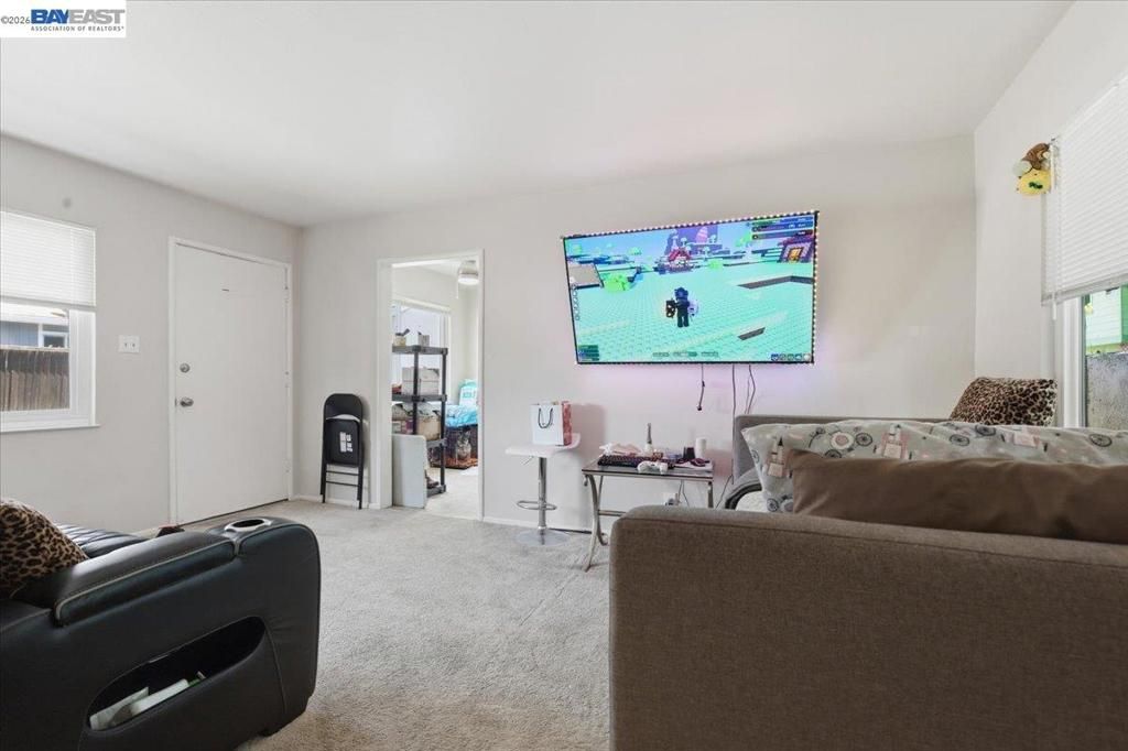 Image 23 of property listing at 882 W Tennyson Rd, Hayward, CA 94544