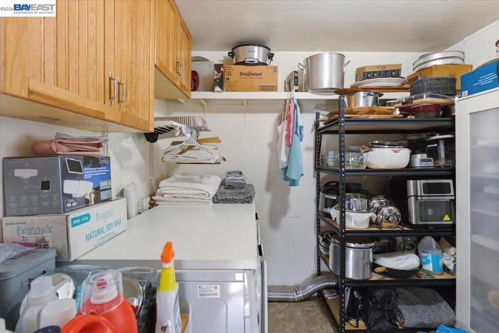Image 33 of property listing at 882 W Tennyson Rd, Hayward, CA 94544