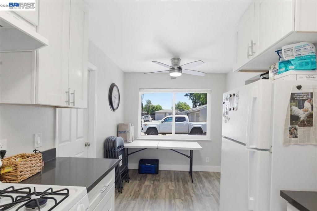 Image 35 of property listing at 882 W Tennyson Rd, Hayward, CA 94544