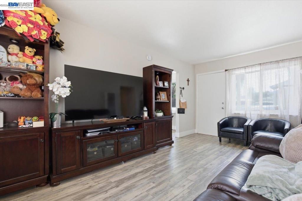 Image 43 of property listing at 882 W Tennyson Rd, Hayward, CA 94544