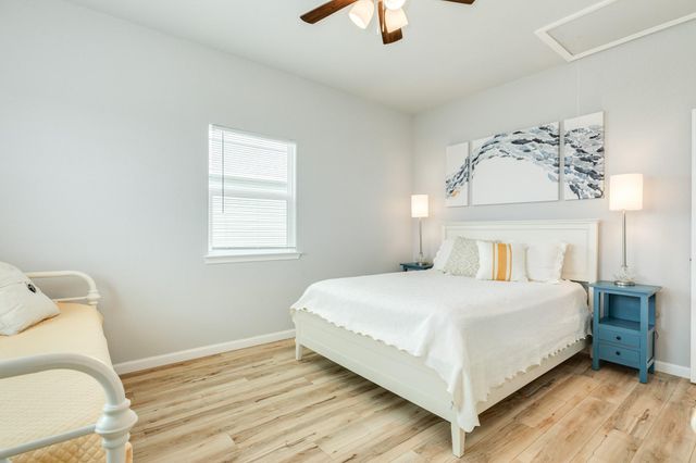 2938 Bluewater Highway, Surfside Beach, TX 77541