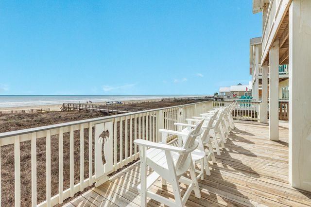 2938 Bluewater Highway, Surfside Beach, TX 77541