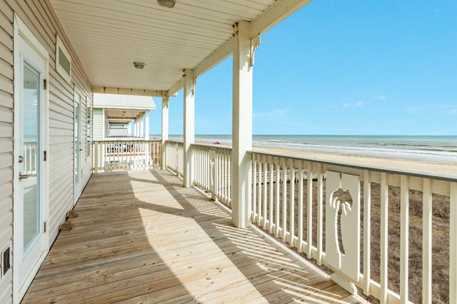 2938 Bluewater Highway, Surfside Beach, TX 77541