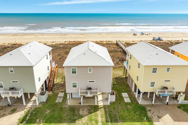 2938 Bluewater Highway, Surfside Beach, TX 77541