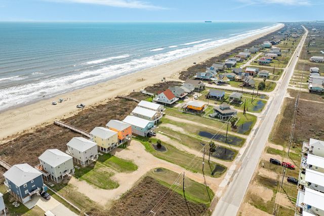 2938 Bluewater Highway, Surfside Beach, TX 77541