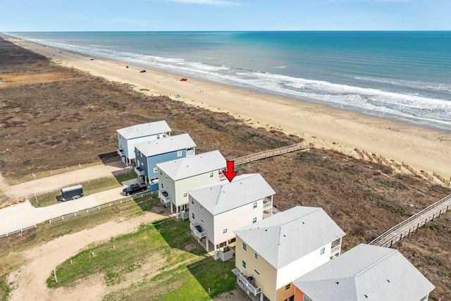 2938 Bluewater Highway, Surfside Beach, TX 77541