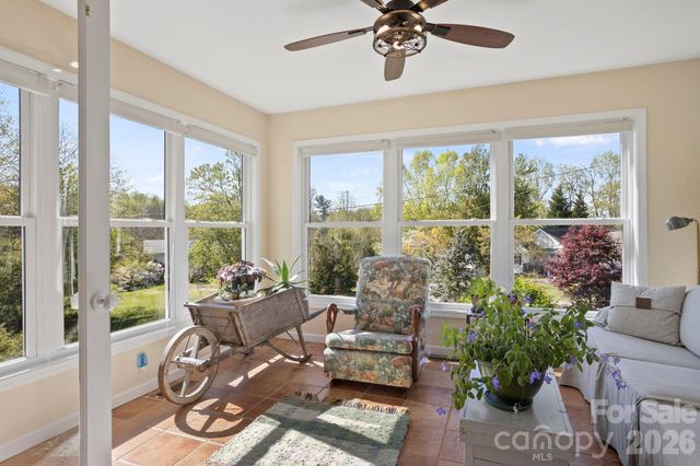 367 Crescent Street, Saluda, NC 28773