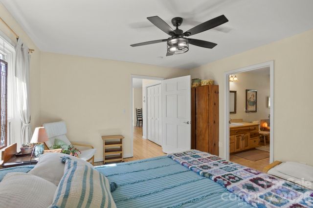 367 Crescent Street, Saluda, NC 28773