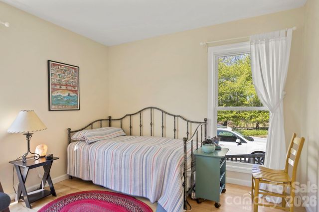 367 Crescent Street, Saluda, NC 28773