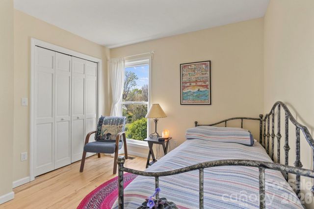 367 Crescent Street, Saluda, NC 28773