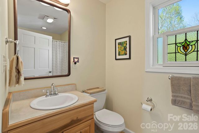 367 Crescent Street, Saluda, NC 28773