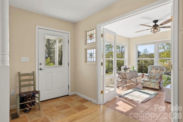 367 Crescent Street, Saluda, NC 28773