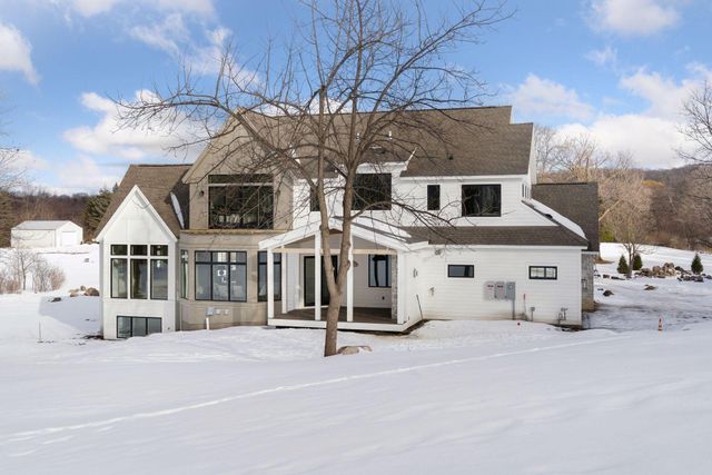285 North Shore Dr, Minnetrista, MN 55364
