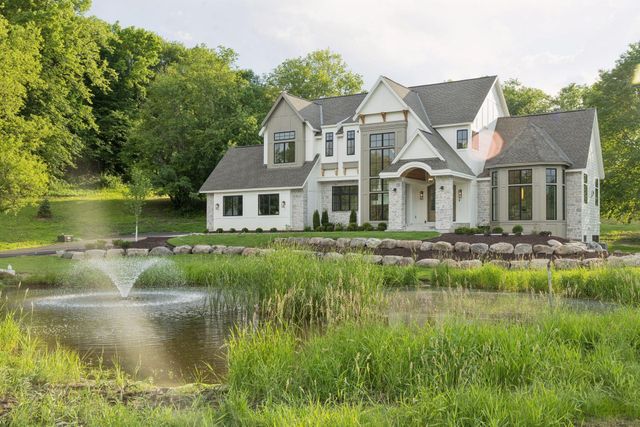 285 North Shore Dr, Minnetrista, MN 55364