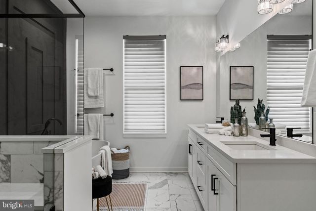 3200 PARKVIEW WALK, Philadelphia, PA 19125