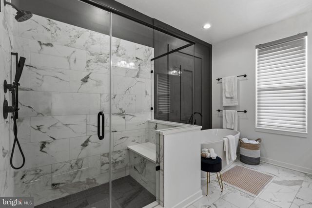 3200 PARKVIEW WALK, Philadelphia, PA 19125