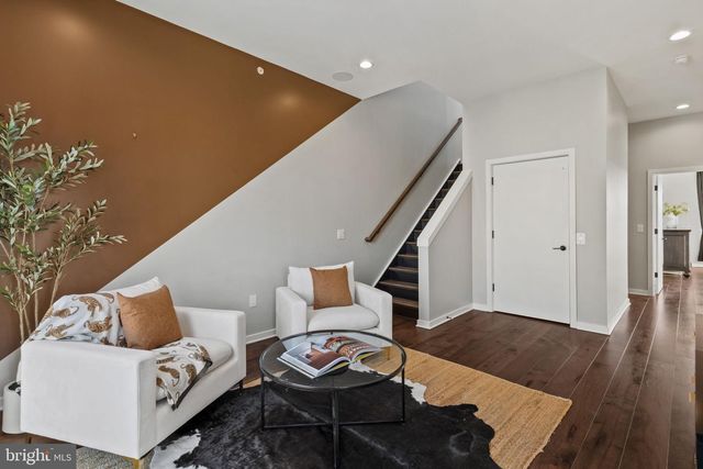 3200 PARKVIEW WALK, Philadelphia, PA 19125