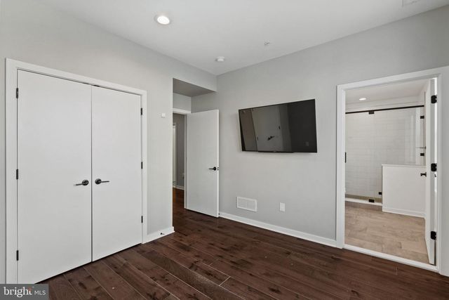 3200 PARKVIEW WALK, Philadelphia, PA 19125