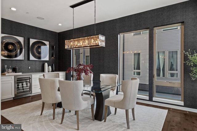 3200 PARKVIEW WALK, Philadelphia, PA 19125