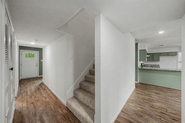 805 Stratford Drive, Bedford, TX 76021