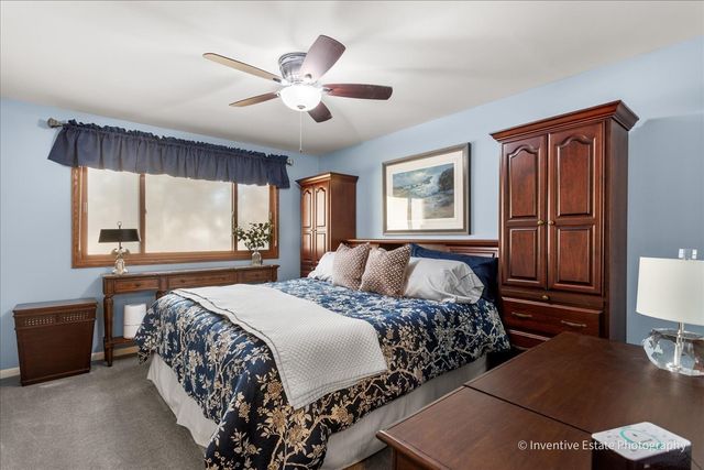 286 Stonegate Road, Clarendon Hills, IL 60514