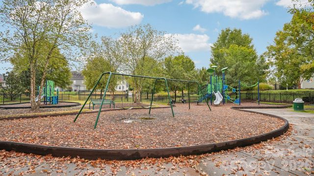 17319 Silas Place Drive, Davidson, NC 28036