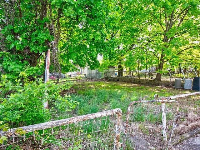 208-210 1st Ave, Aliquippa, PA 15001