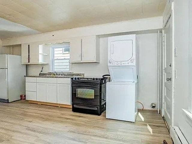 208-210 1st Ave, Aliquippa, PA 15001