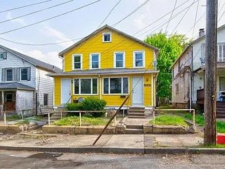 208-210 1st Ave, Aliquippa, PA 15001