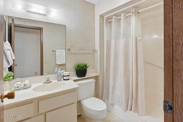 13849 N THUNDERBIRD Boulevard, Sun City, AZ 85351