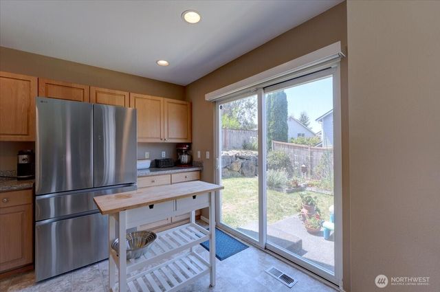 6109 Perry Avenue SE, Auburn, WA 98092