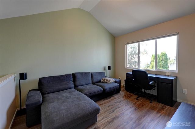 6109 Perry Avenue SE, Auburn, WA 98092