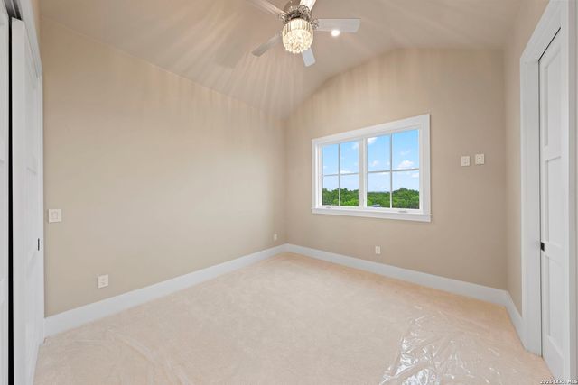 324 Klenin Place, Fredericksburg, TX 78624