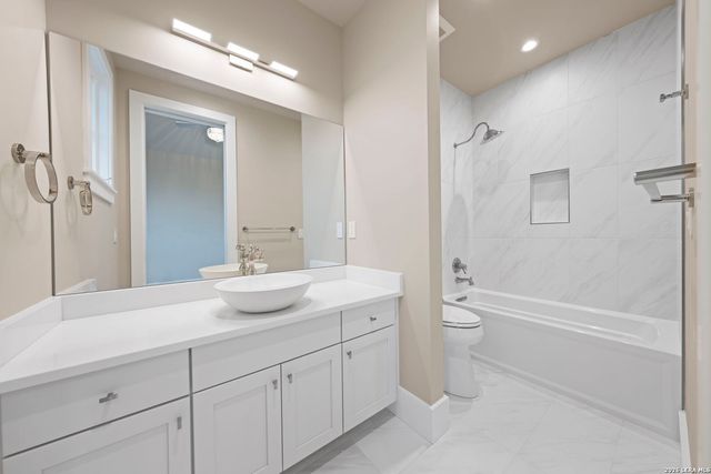 324 Klenin Place, Fredericksburg, TX 78624