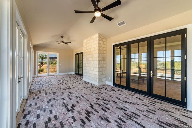 324 Klenin Place, Fredericksburg, TX 78624