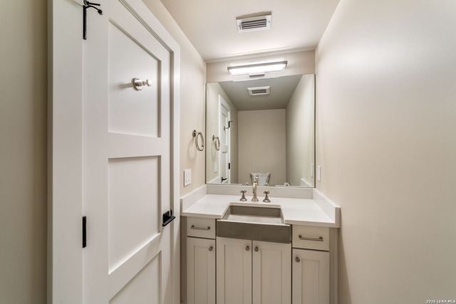 324 Klenin Place, Fredericksburg, TX 78624