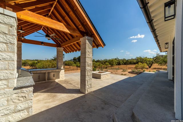 324 Klenin Place, Fredericksburg, TX 78624