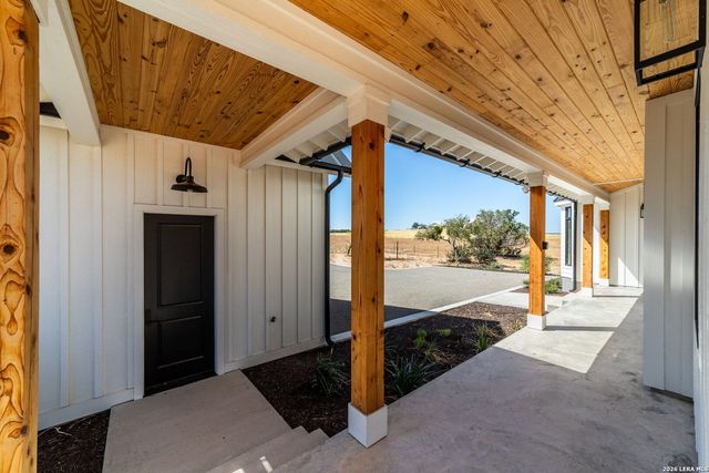 324 Klenin Place, Fredericksburg, TX 78624