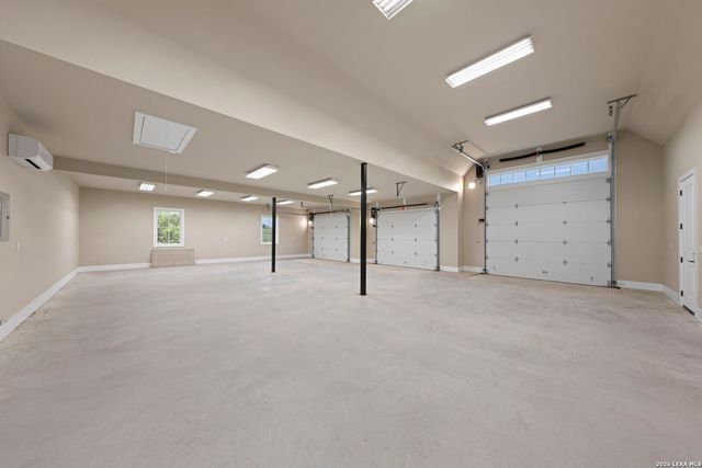 324 Klenin Place, Fredericksburg, TX 78624