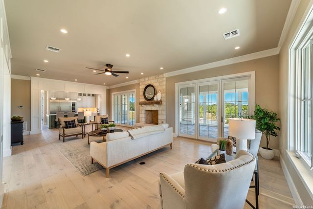 324 Klenin Place, Fredericksburg, TX 78624