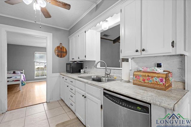 404 Cheryl St, Longview, TX 75604