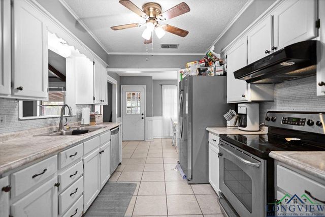 404 Cheryl St, Longview, TX 75604