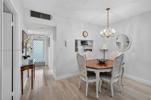 5001 NW 34th Street 304, Lauderdale Lakes, FL 33319