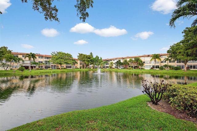 5001 NW 34th Street 304, Lauderdale Lakes, FL 33319
