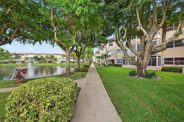 5001 NW 34th Street 304, Lauderdale Lakes, FL 33319