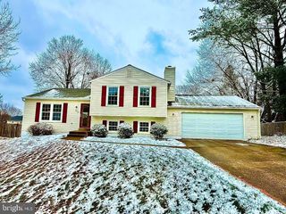 12819 FANTASIA DR, Herndon, VA 20170