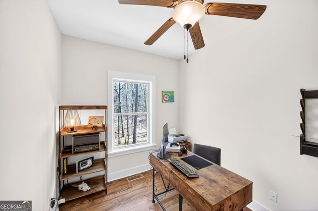 131 Woods Road, Juliette, GA 31046