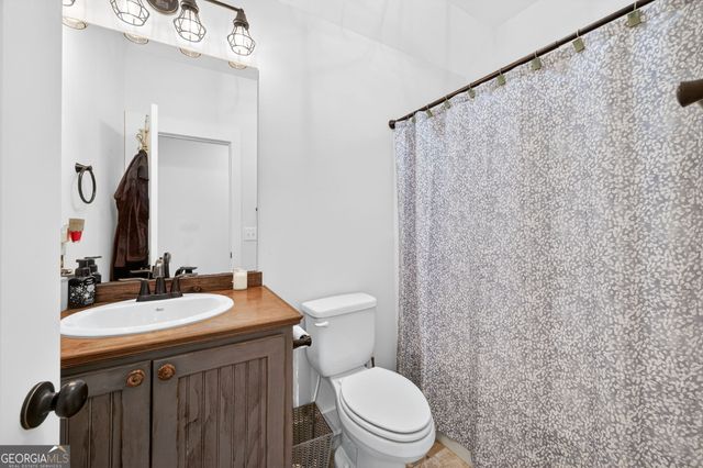 131 Woods Road, Juliette, GA 31046