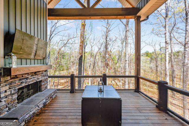 131 Woods Road, Juliette, GA 31046