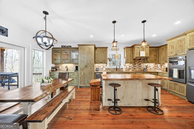 131 Woods Road, Juliette, GA 31046